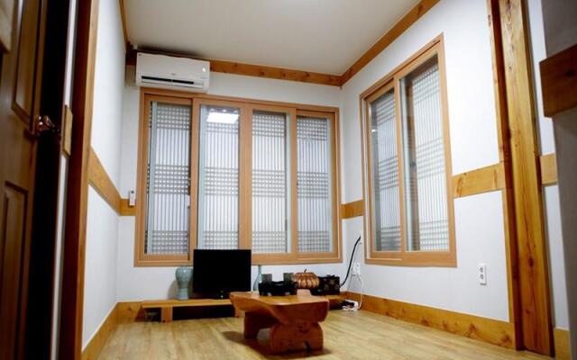 Heungbuga Hanok Guesthouse