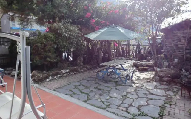 Firefly Homestay B