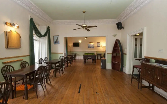 Balmoral Hotel
