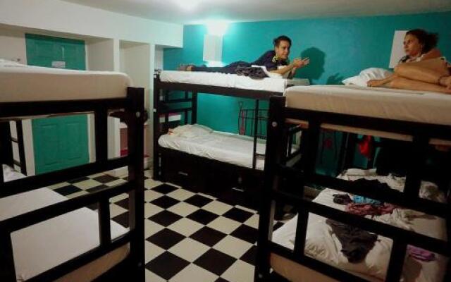 Hostel Fatima Beach - Adults Only