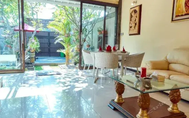 Kayu Ayu Villa