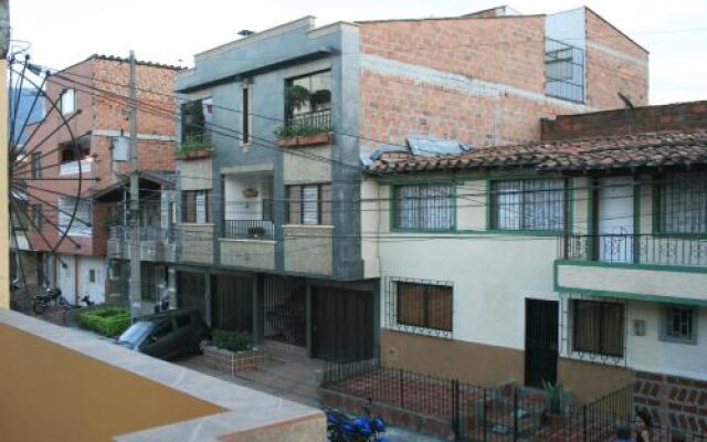 Medellín House B&B
