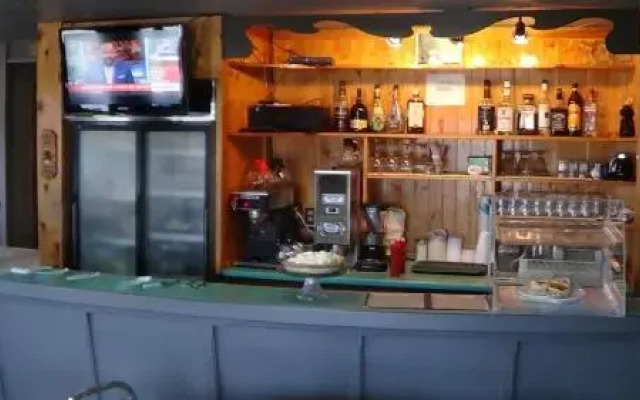 Chateau Guay Motel Restaurant