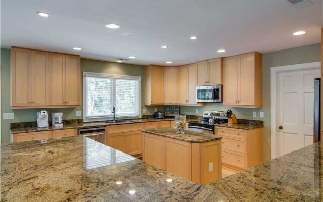 Blue Heron Court 3161 by RedAwning