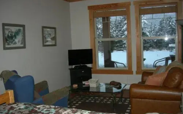 High Rim Vacation Suites