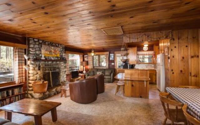 Creekside Cabin