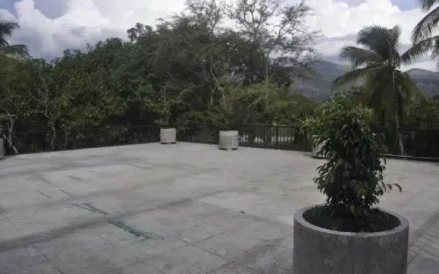 Yenus Bungalow