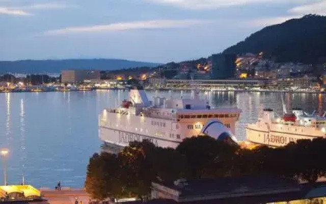 Stunning View Apartment