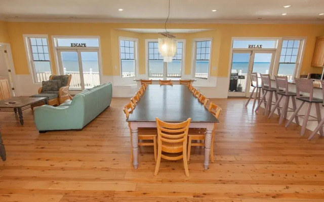 Dmanfish - 9 Br Home