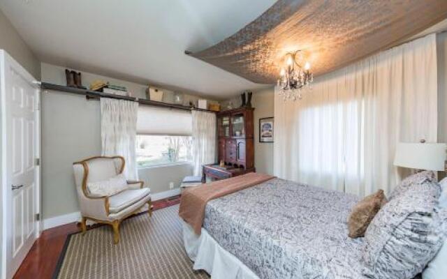 Baby Blue Modern Green Hills Guesthouse