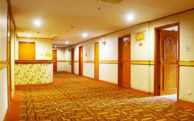 Sea Lake Hotel