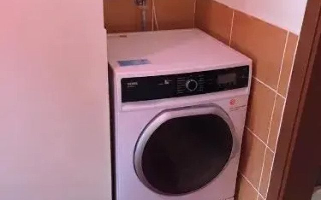Yomra Apartments