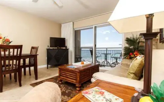 Pelican Isle 410 by RedAwning