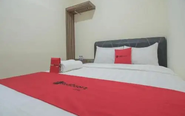 Reddoorz @ Mall Nagoya Hill Batam