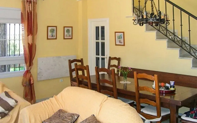 House With one Bedroom in Huelva, Nuevo Portil, With Shared Pool, Enclosed Garden and Wifi Near the Beach