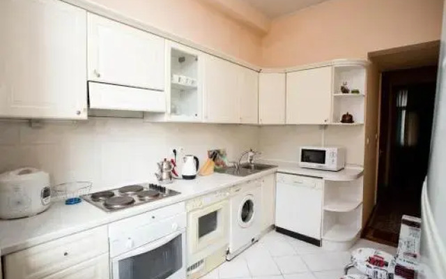Boulevard Apartment