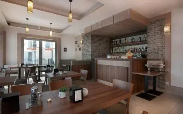 Apartments Feniks by Renters