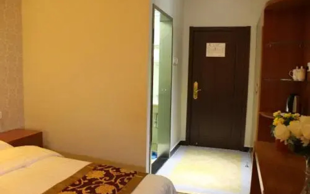 169 Business Hotel