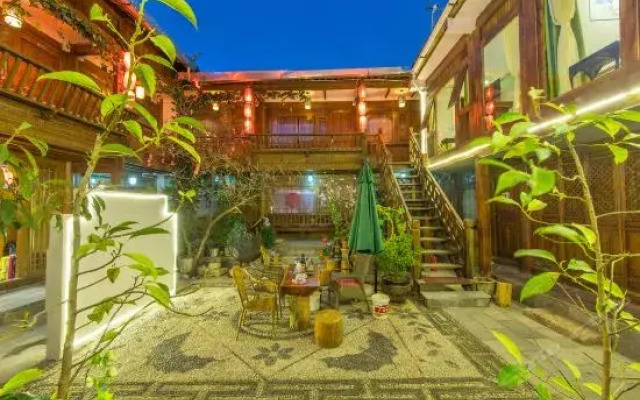 Lijiang Yinyu Inn