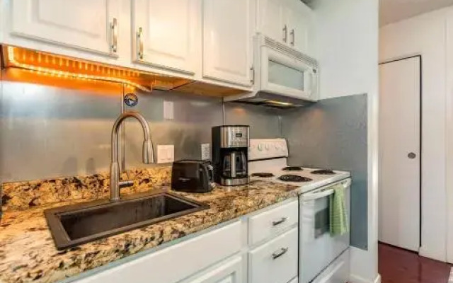 Kihei Bay Surf #109 - Studio Br Condo