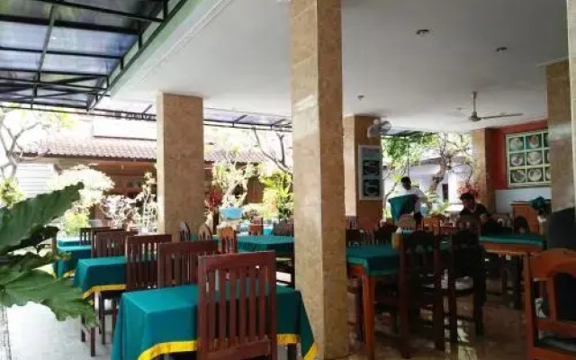 Sayang Beach Lodging