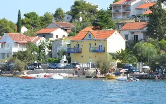 Planikovica Apartments
