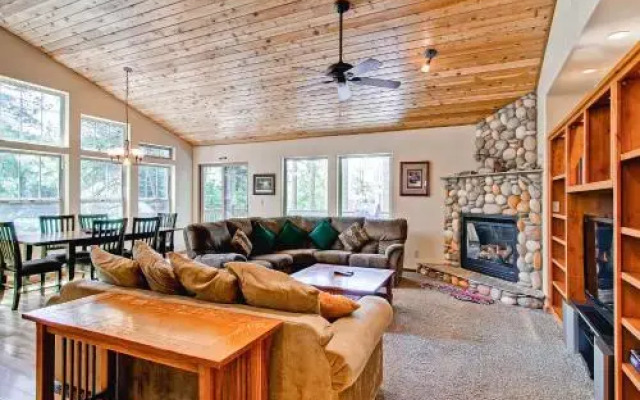 Yosemite Summit & Little Summit - 5BR/3BA Vacation Home