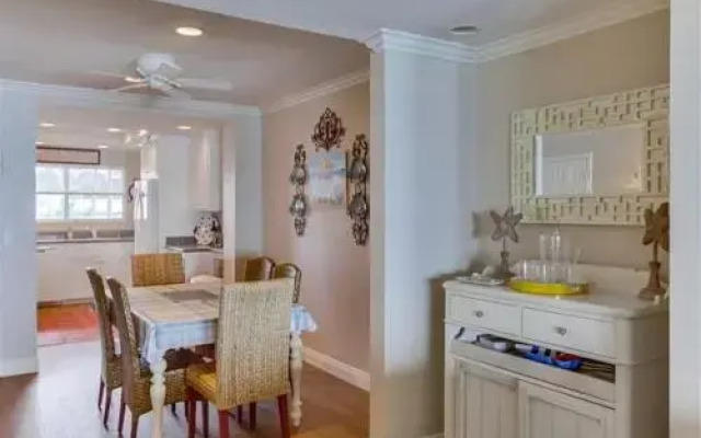 Work-Friendly Oceanfront Condo with Pool and Spa Access SURF25 by RedAwning