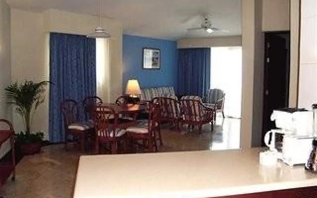 The Sunshine Club at Tucancun Beach