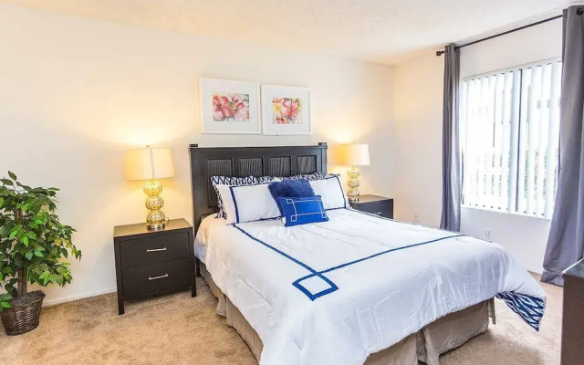 Topeka Apartment #873901 by RedAwning