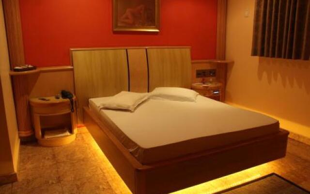 Xenon Motel (Только для взрослых)