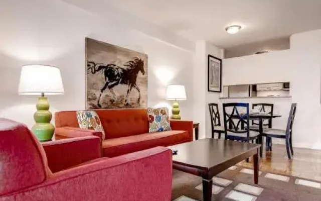 Global Luxury Suites At Symphony House
