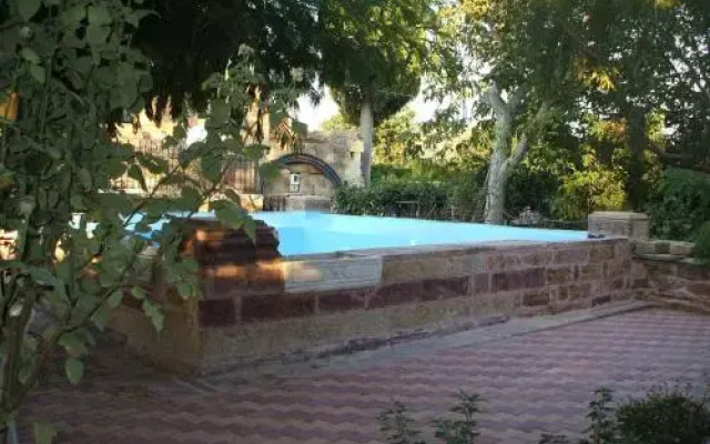 Fani Rooms