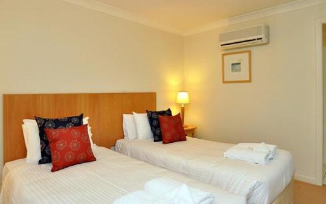 Villa Executive 2br Shiraz Resort Condo located within Cypress Lakes Resort (nothing is more central)