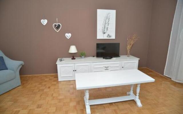 Bay Bridge Centre Apartments 2