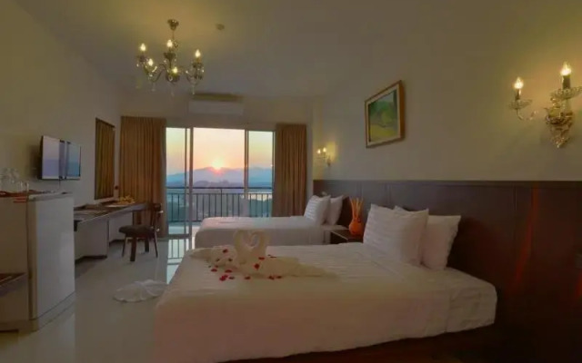 Grand Prix Golf Club