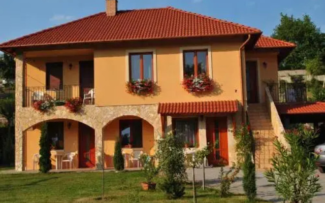 Mediterran Apartmanhaz