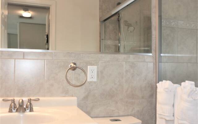 Jamaica Royale - 001 - 1 Br Condo