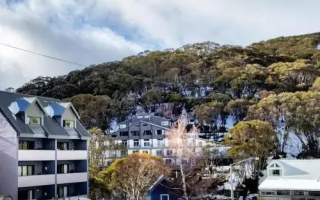 Snow Ski Apartments 05