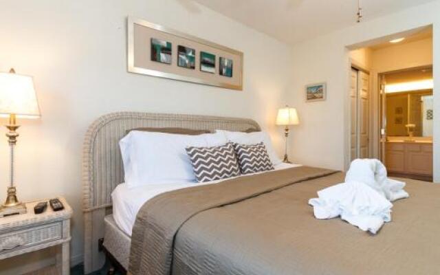 Islander 5009 by RedAwning