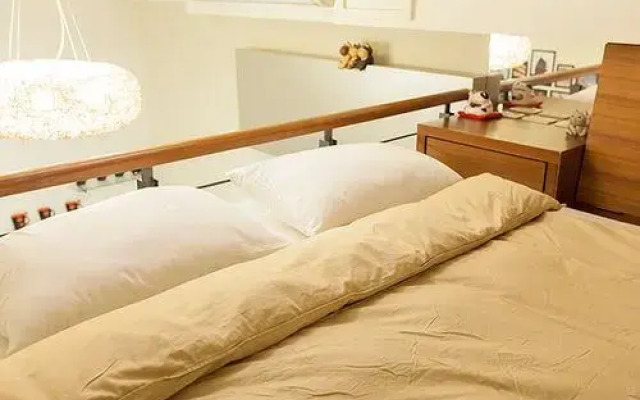 Hua Guan Suite