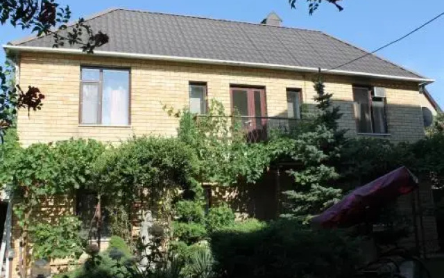 Diana cottage with apartments