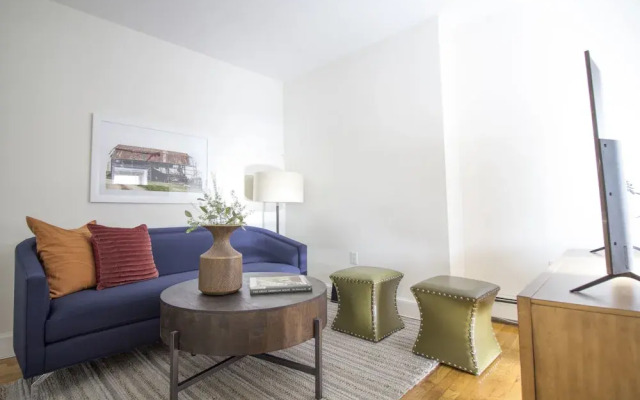 Playful South End Suites by Sonder