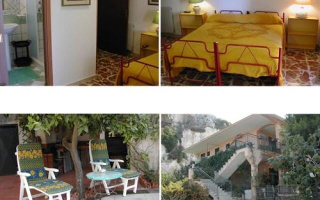 Bed  Breakfast Casa Del Mandorlo
