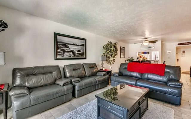 Anchorage I B03 by RedAwning