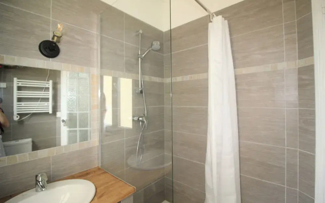 Nice Booking-Medecin Notre Dame Lumineux