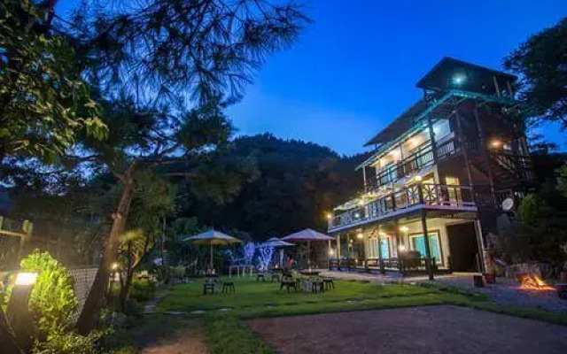 Yangpyeongwhite Tree Pension