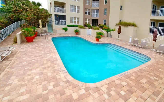 PH6A Palm House by RedAwning