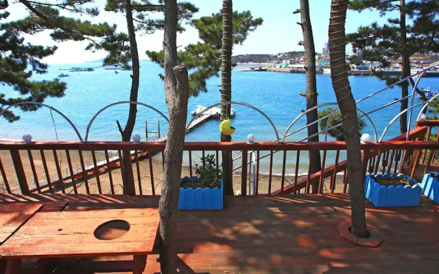 Taean Between Mountain & Sea Pension