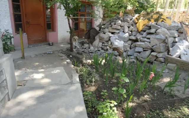 Jamspal Guest House